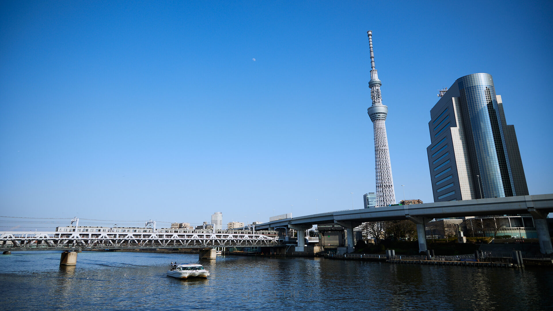 浅草寺からスカイツリーを歩く。CANON EOS R6 / RF24-105mm F4 L IS USM